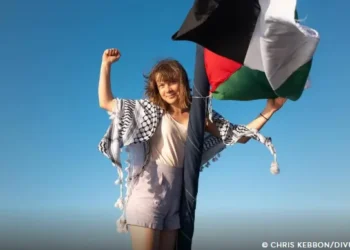 Flotilha humanitária zarpa da Tunísia rumo a Gaza em meio a tensão com ataques de drone