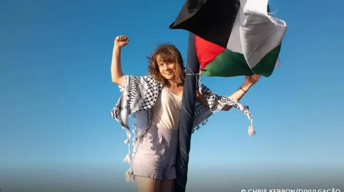 Flotilha humanitária zarpa da Tunísia rumo a Gaza em meio a tensão com ataques de drone
